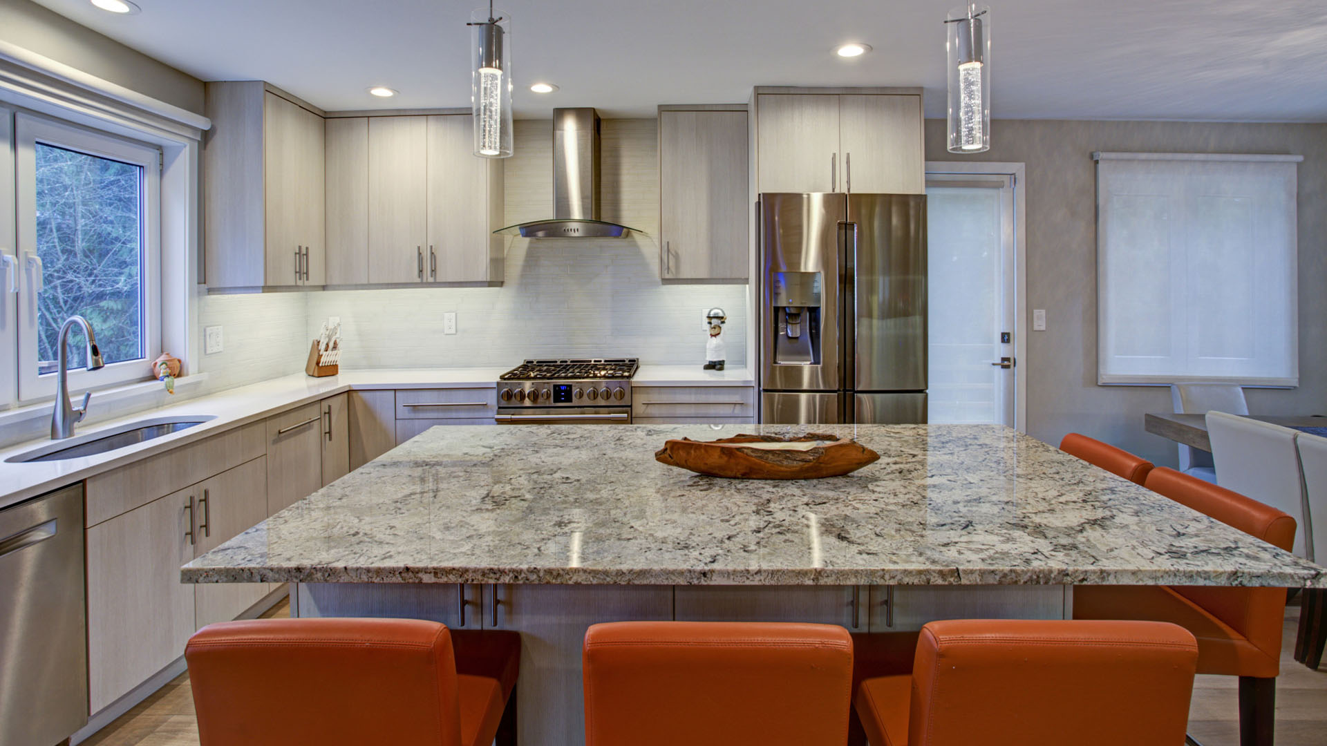 DISCOVER THE TIMELESS ELEGANCE OF NATURAL STONE COUNTERTOPS